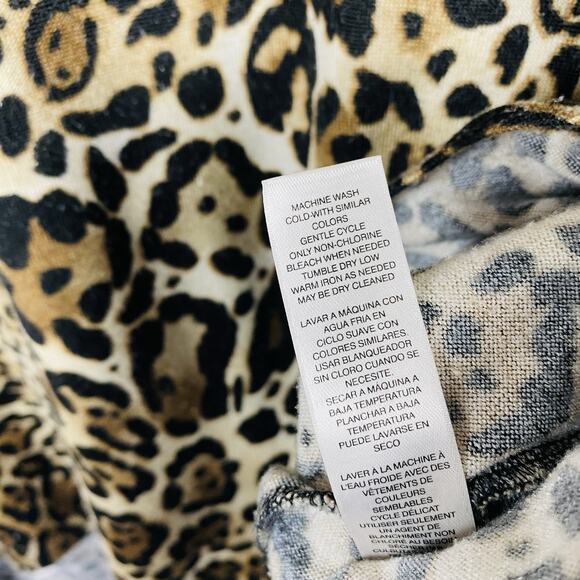 Chico's Petite Large 12 2 Animal Print Long Sleeve Button Back Pocket Tunic Top - Picture 7 of 7